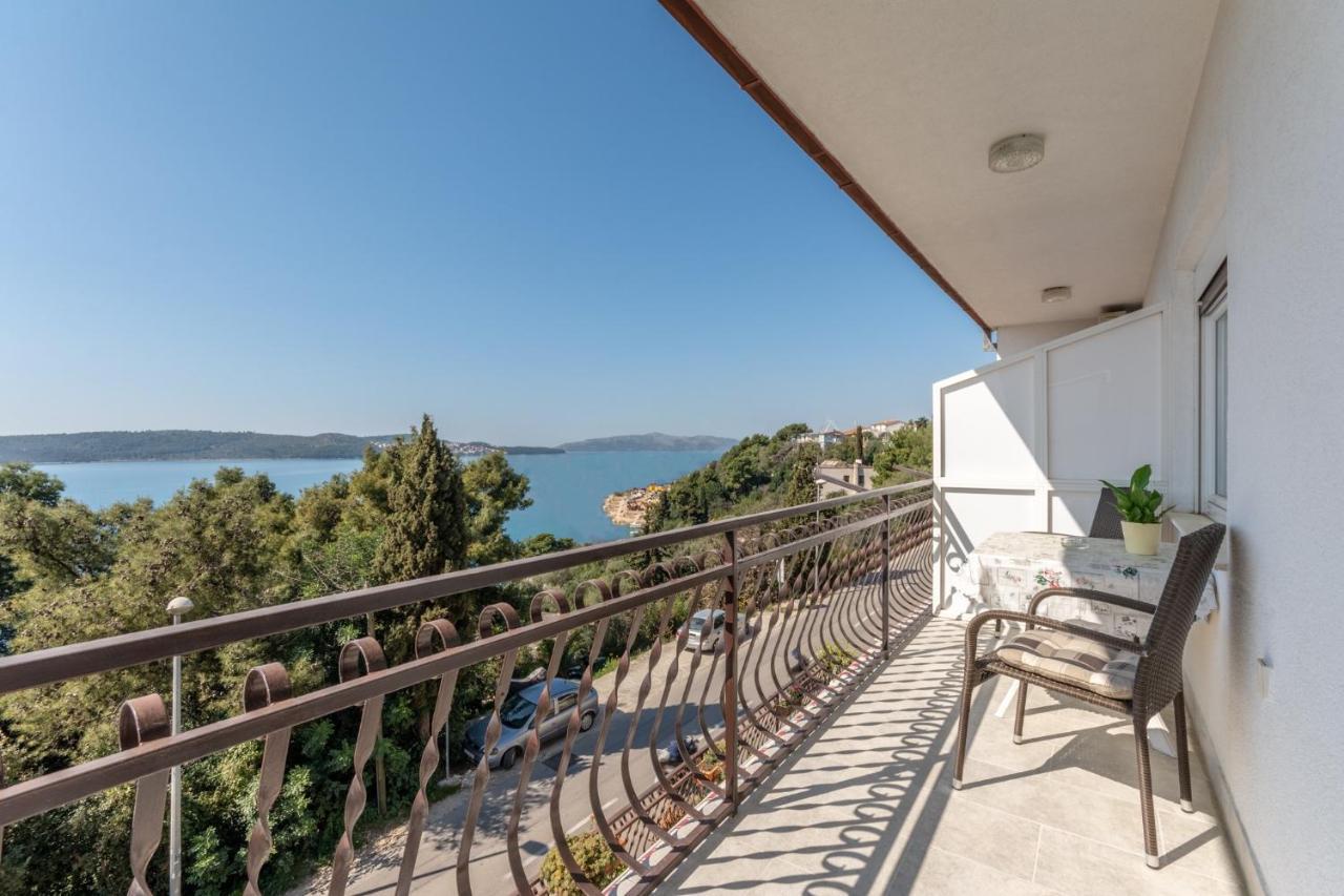 Apartments Mimi Trogir Room photo