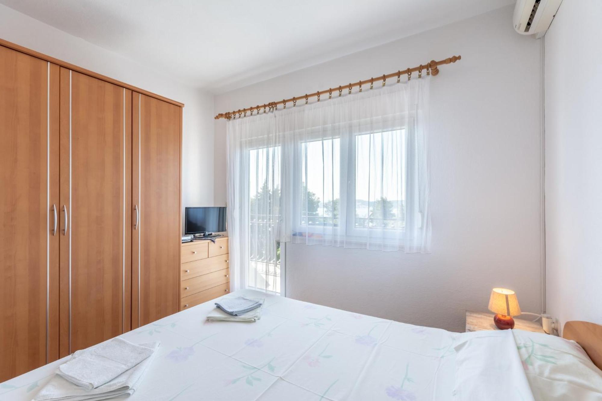 Apartments Mimi Trogir Room photo