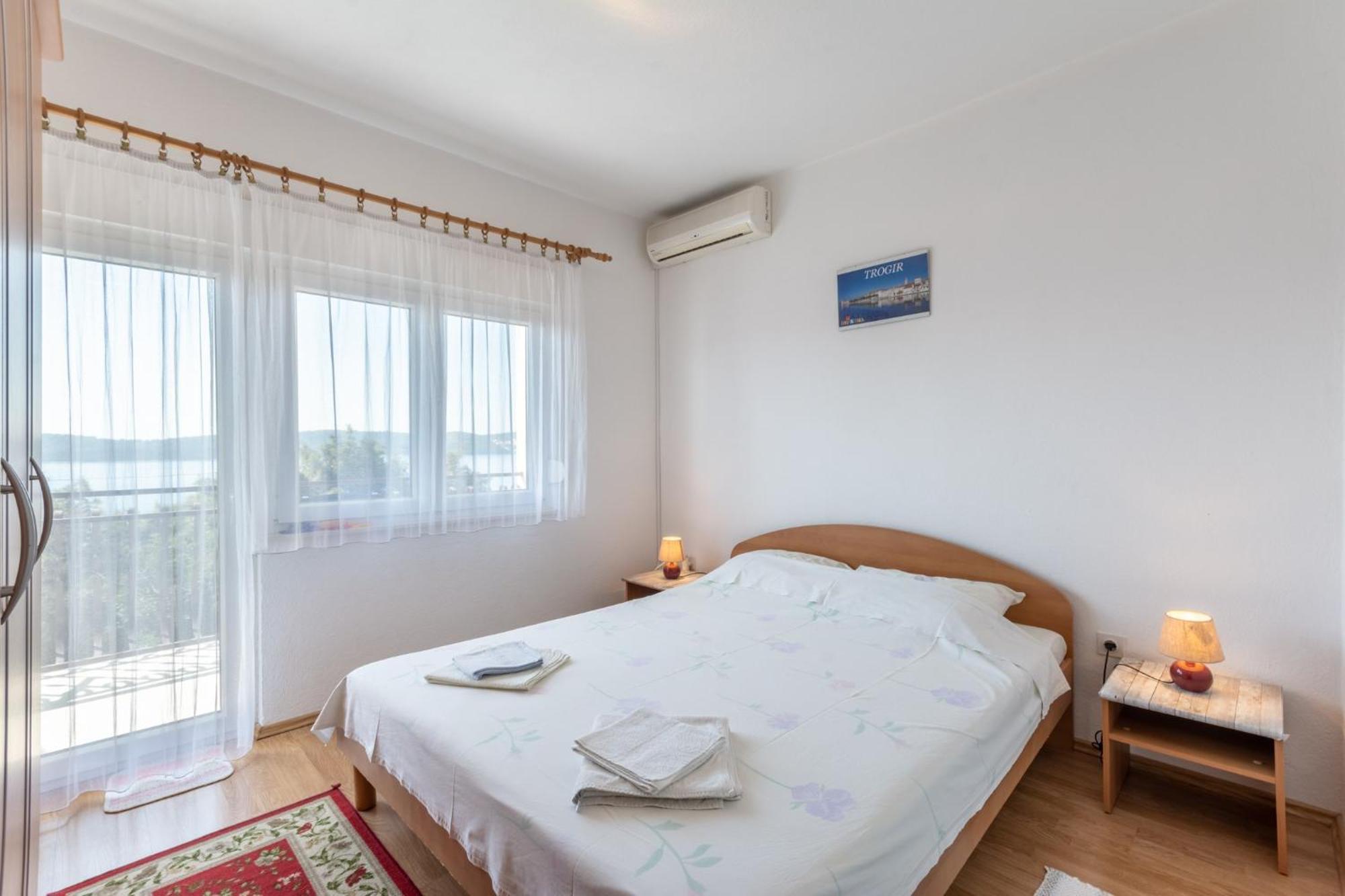 Apartments Mimi Trogir Room photo
