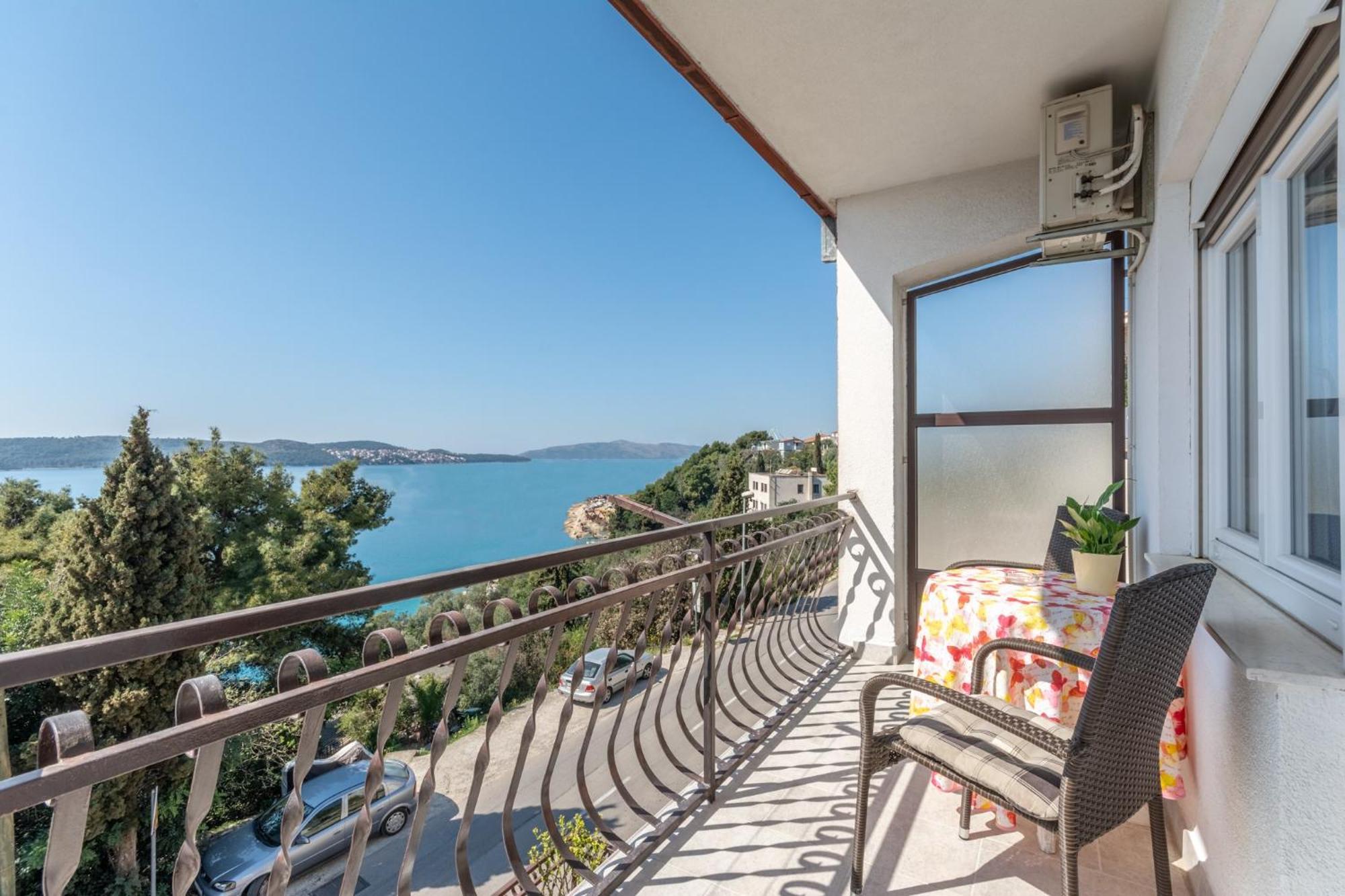 Apartments Mimi Trogir Room photo
